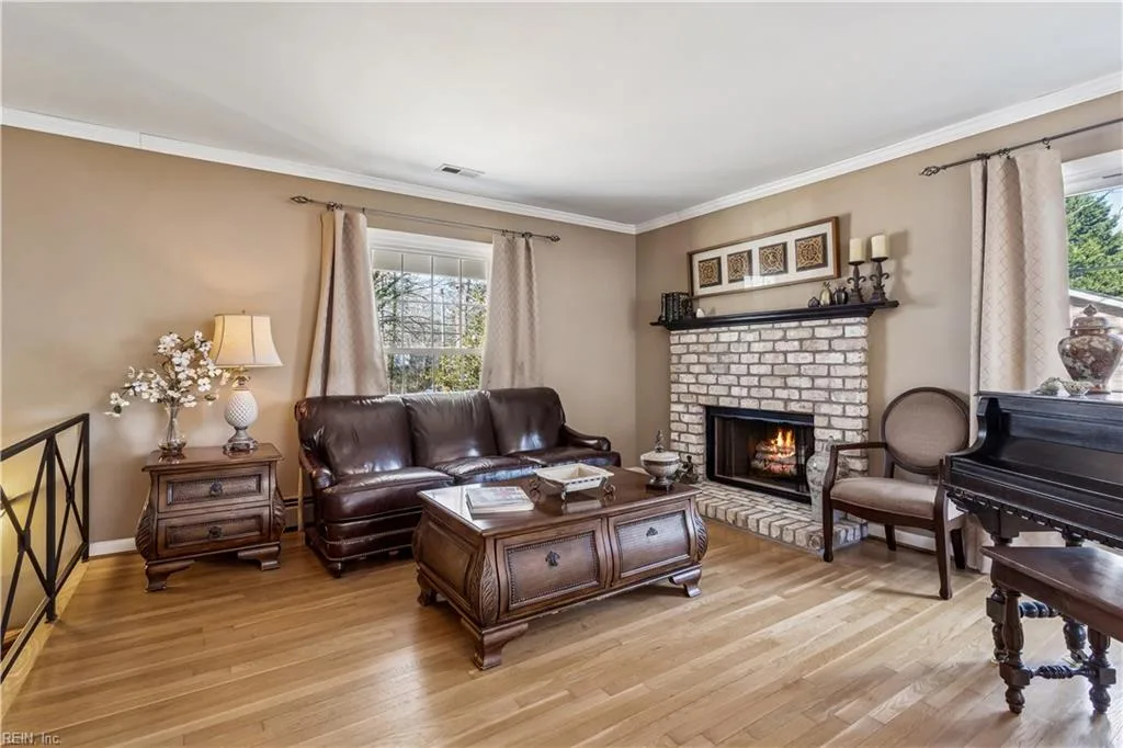496 Windemere RD, NEWPORTNEWS VA 23602