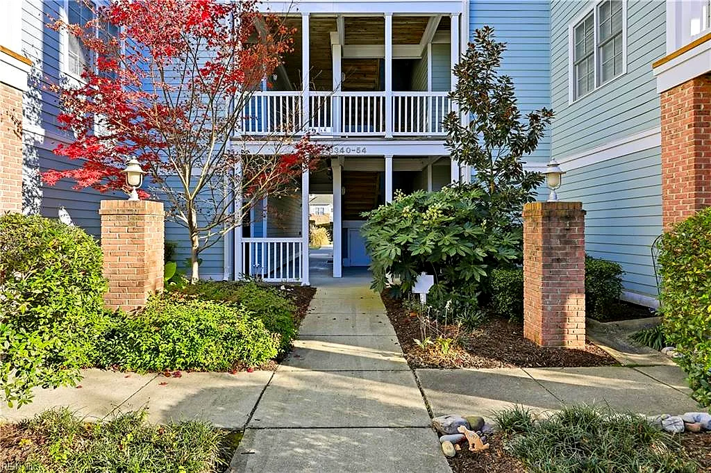 8342 N View Blvd, Norfolk — photo