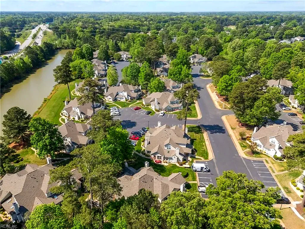 1003 Island Quay, Newport News — photo