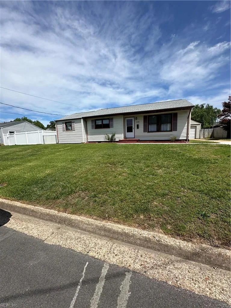 1636 King William RD, VIRGINIABEACH VA 23455