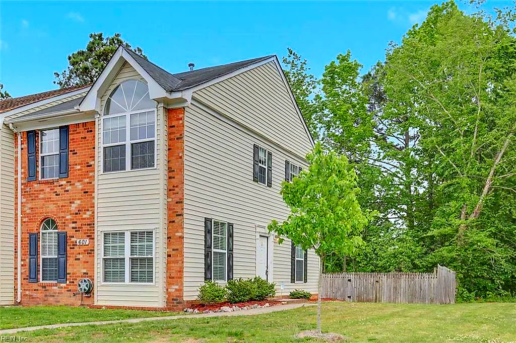 601 Huntly Dr, Chesapeake — photo