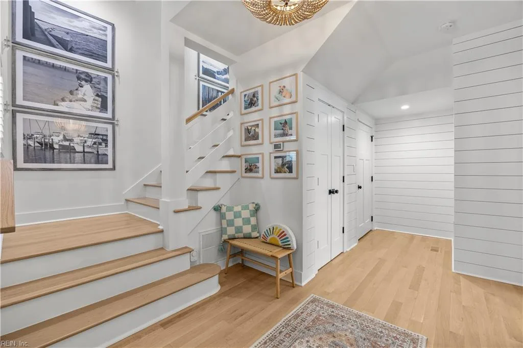 240 W Ocean View Ave #A, Norfolk — photo
