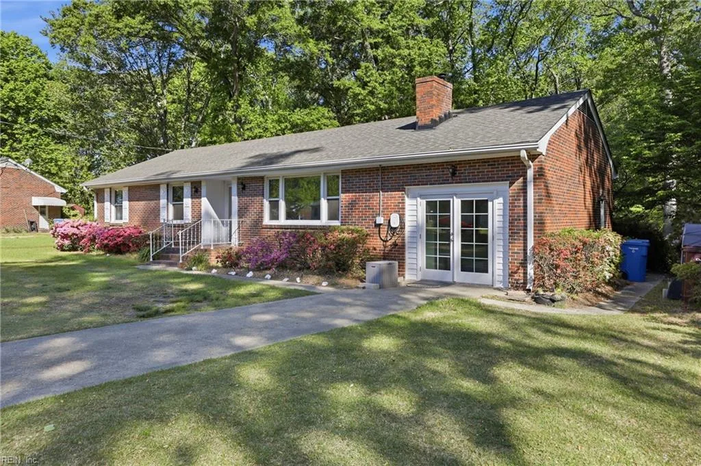 2406 Drum Creek RD, CHESAPEAKE VA 23321