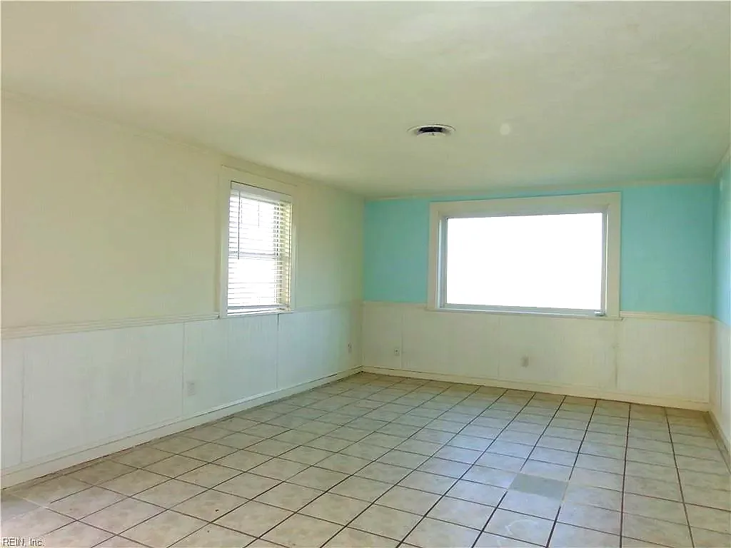 2020 E Ocean View Ave #5, Norfolk — photo