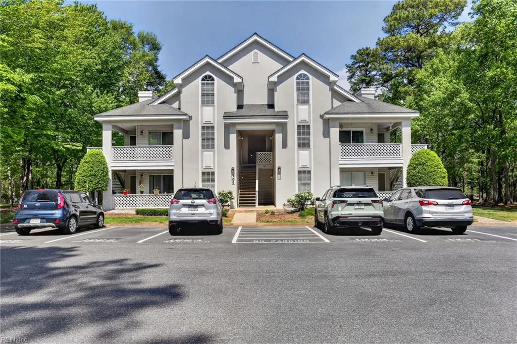 708 Inlet QUAY #B, CHESAPEAKE VA 23320