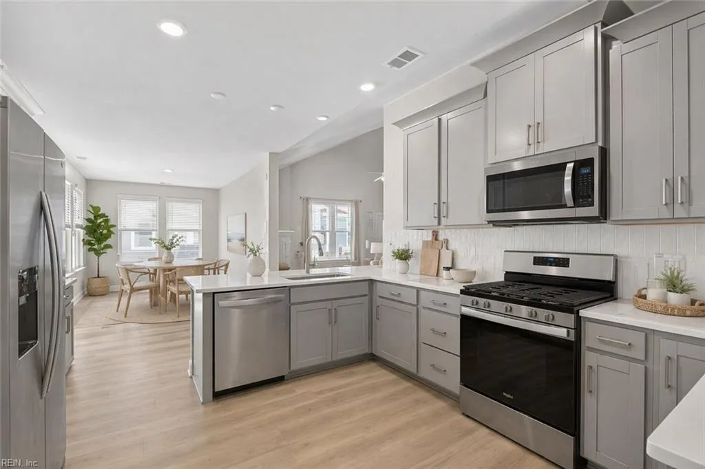2136 Edwin Dr, Chesapeake — photo