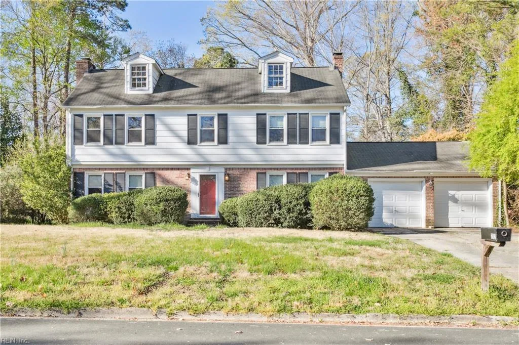 212 Oxford Rd, Williamsburg — photo