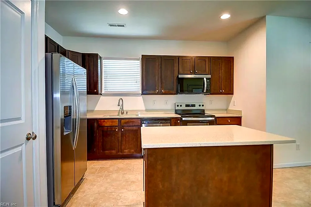 1121 Kinderly Ln, Chesapeake — photo