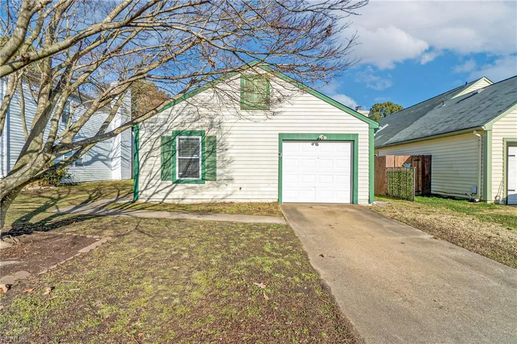 5352 Chatham Hall Dr, Virginia Beach — photo