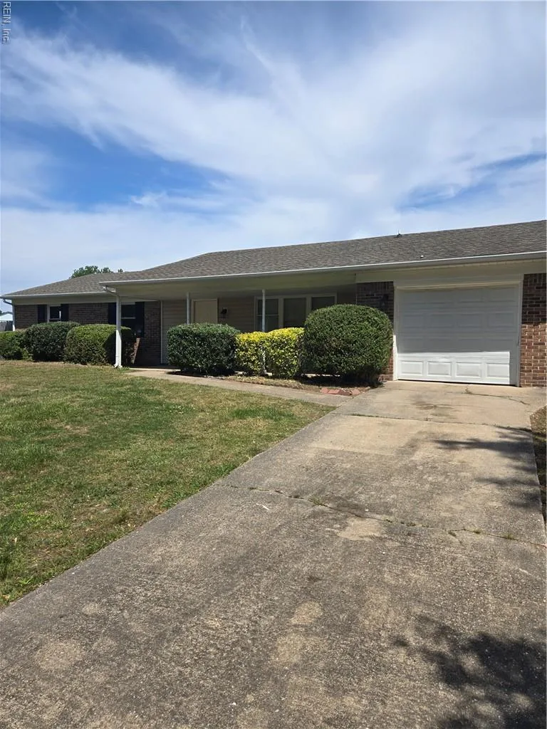 3208 Sir Meliot DR, CHESAPEAKE VA 23323