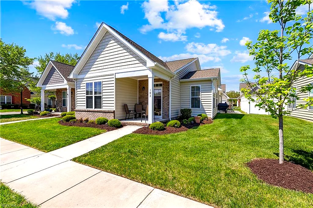 103 Cathedral ST, SMITHFIELD VA 23430