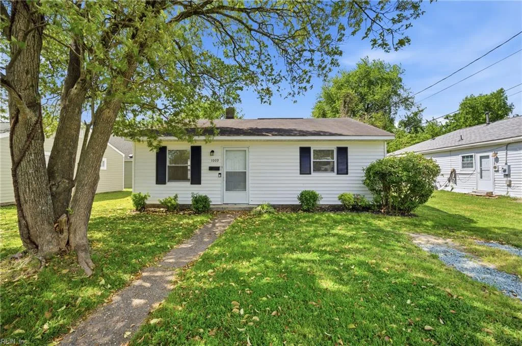 1009 Rowe ST, HAMPTON VA 23669