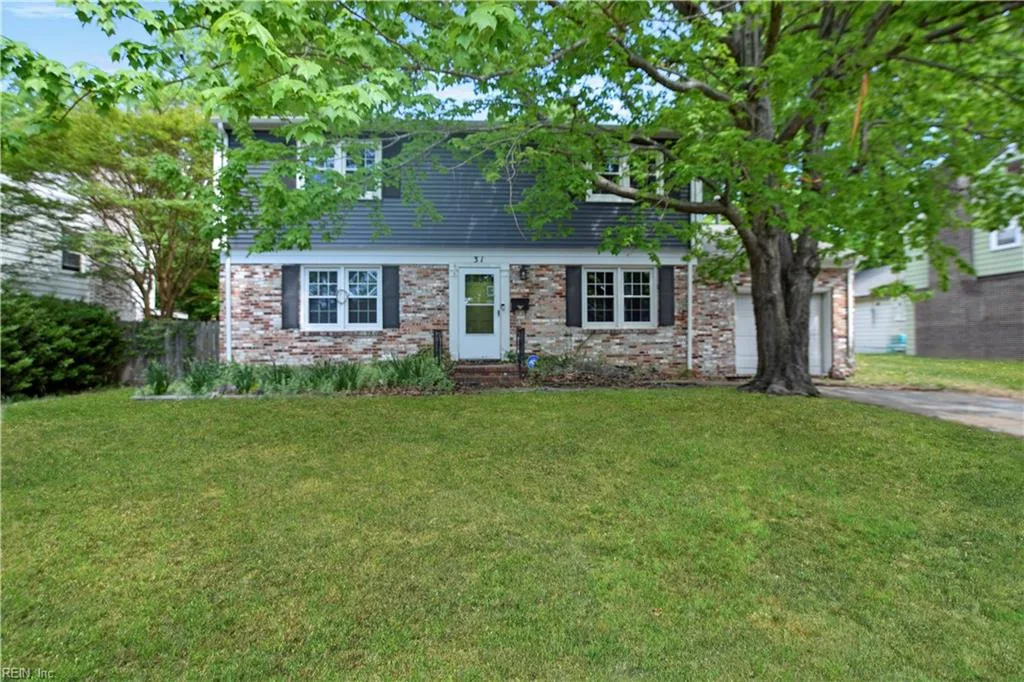 31 Colonial Acres DR, HAMPTON VA 23664