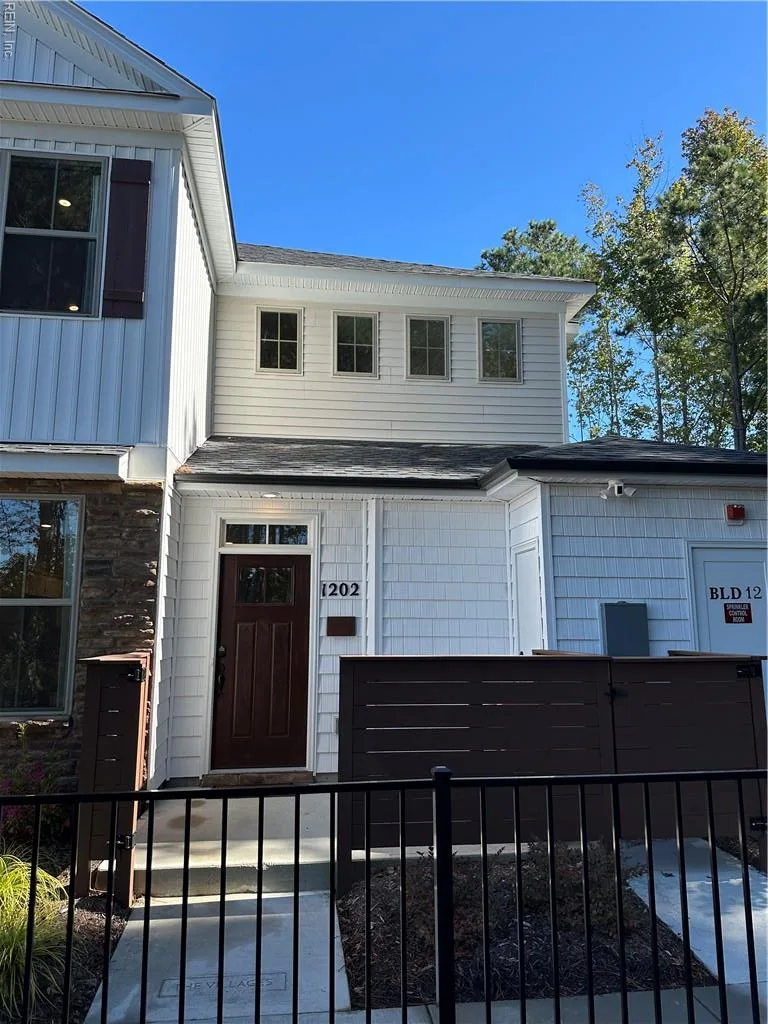 1908 E Kathy Ann Way #1908, Carrollton — photo