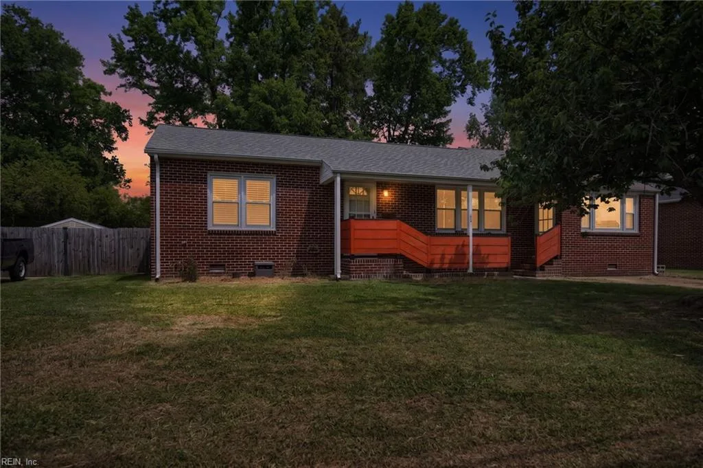 25 Ballard RD, NEWPORTNEWS VA 23601