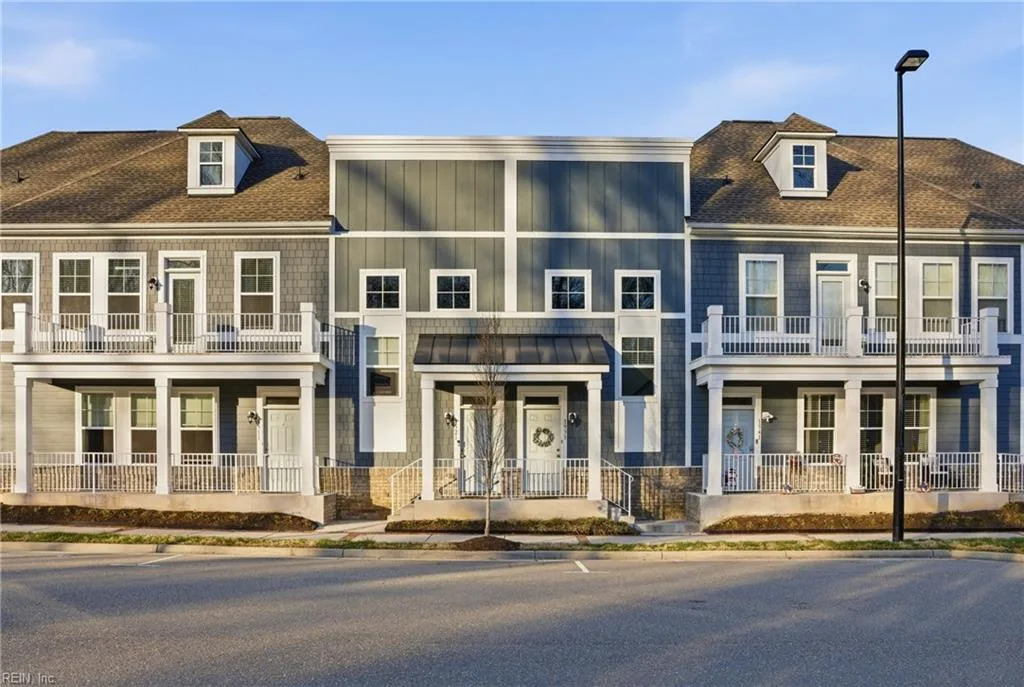 1521 Redoubt RD #3B, WILLIAMSBURG VA 23185