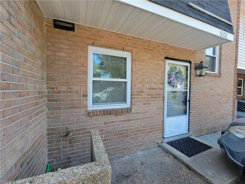 6528 Pasteur CT, NORFOLK VA 23513