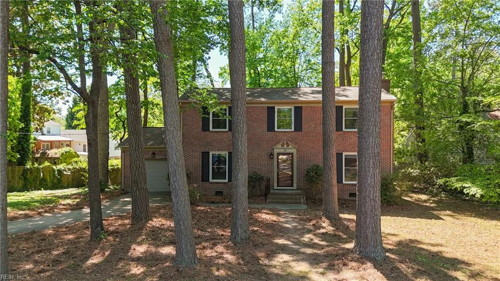 34 Laurel Wood RD, NEWPORTNEWS VA 23602