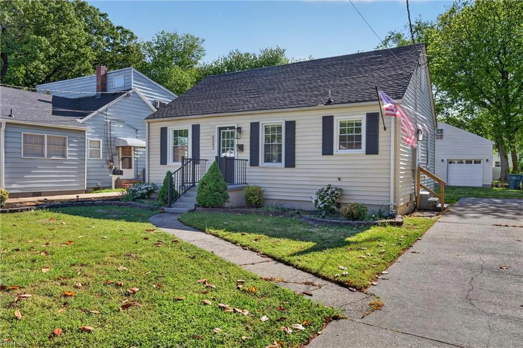 6341 Edward ST, NORFOLK VA 23513