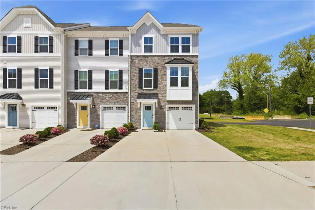 273 Falcon AVE, PORTSMOUTH VA 23701