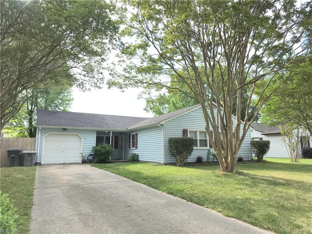 17 Philmont Dr, Hampton — photo