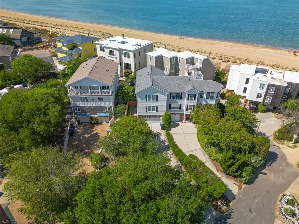 3745 Dupont CIR, VIRGINIABEACH VA 23455