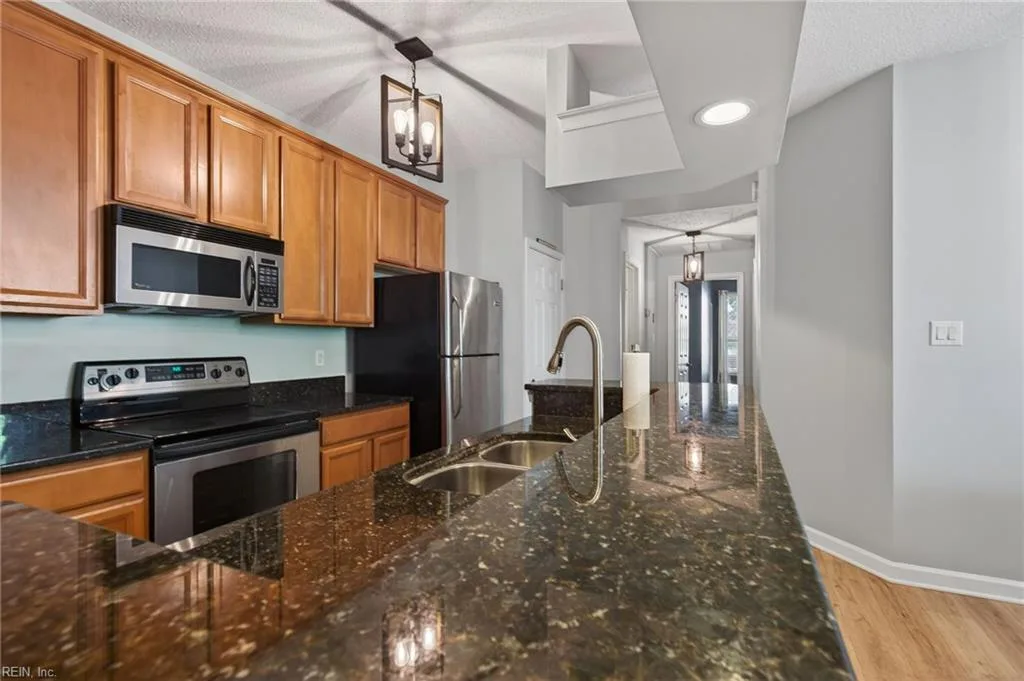 3204 Jade CT #104, VIRGINIABEACH VA 23451