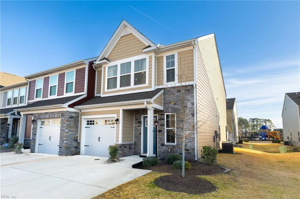 541 Bright Red RN, CHESAPEAKE VA 23323