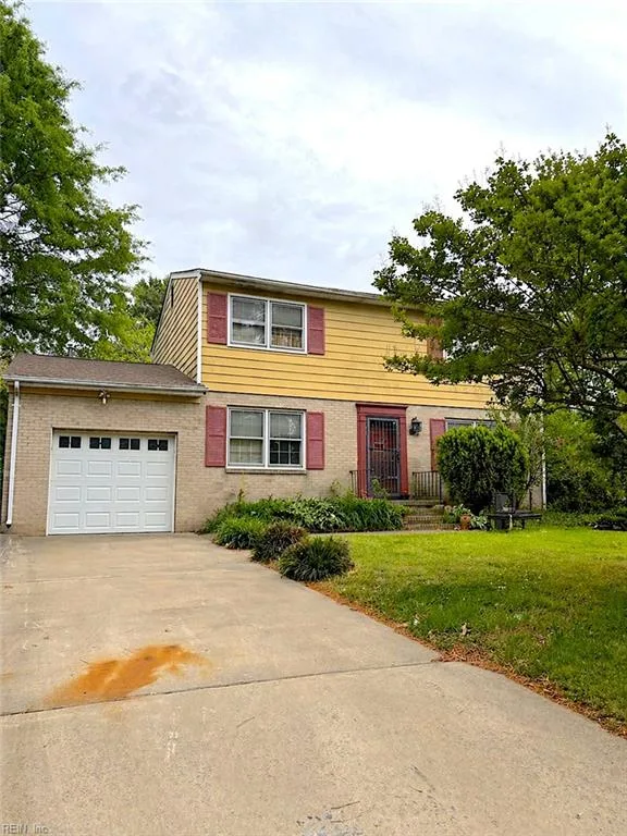 130 Saint Stephens Dr, Newport News — photo