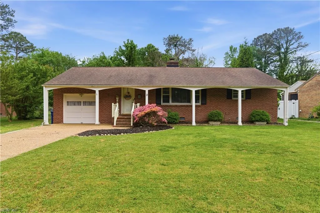 3 Patton DR, NEWPORTNEWS VA 23606
