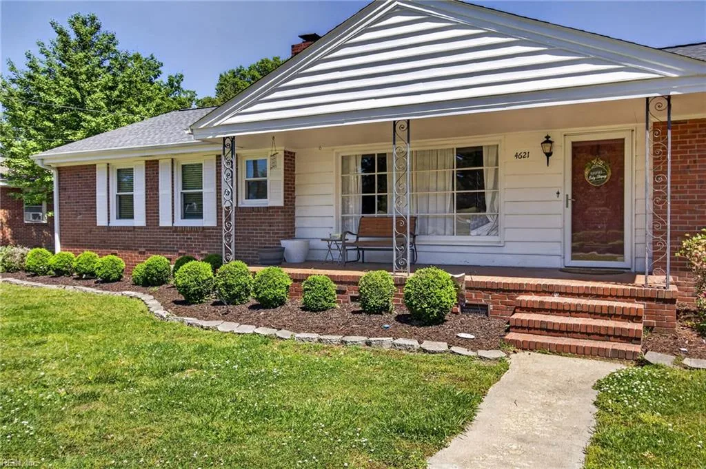 4621 Haywood DR, PORTSMOUTH VA 23703