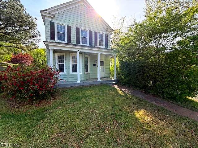 43 Claremont Ave, Hampton — photo