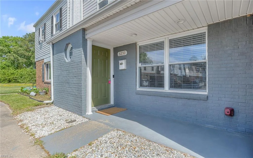 3250 Saxon PL, VIRGINIABEACH VA 23453