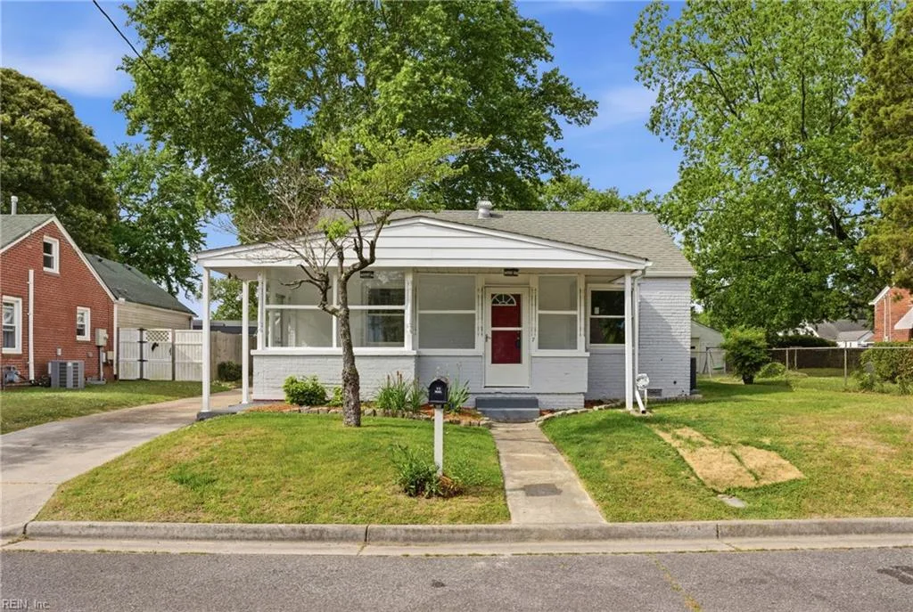 7 N Colin DR, PORTSMOUTH VA 23701