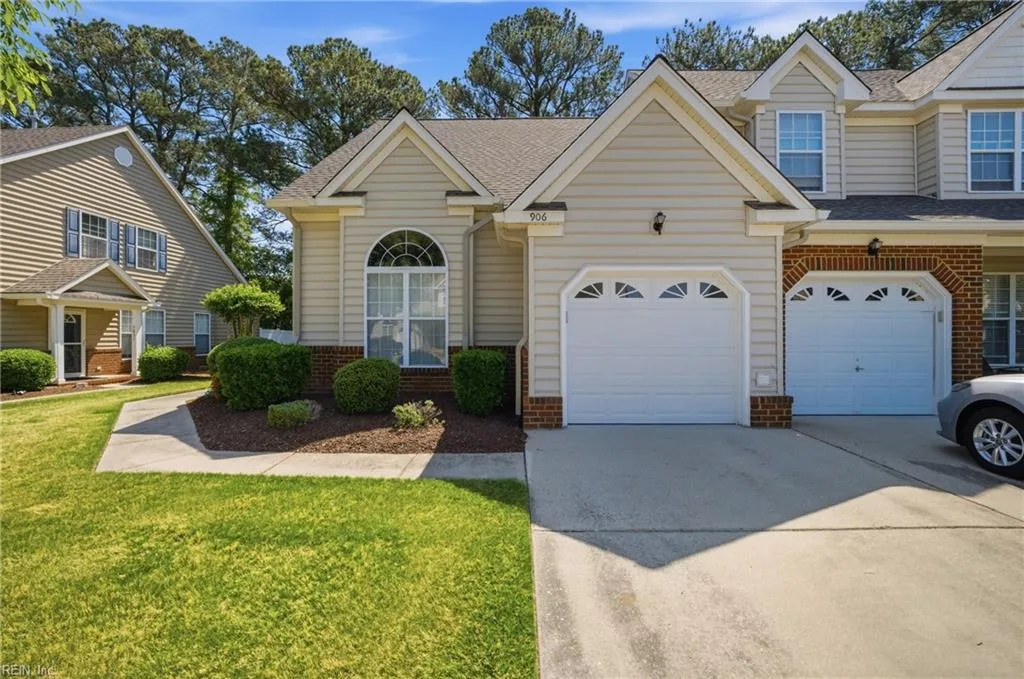 906 Hunley DR, VIRGINIABEACH VA 23462