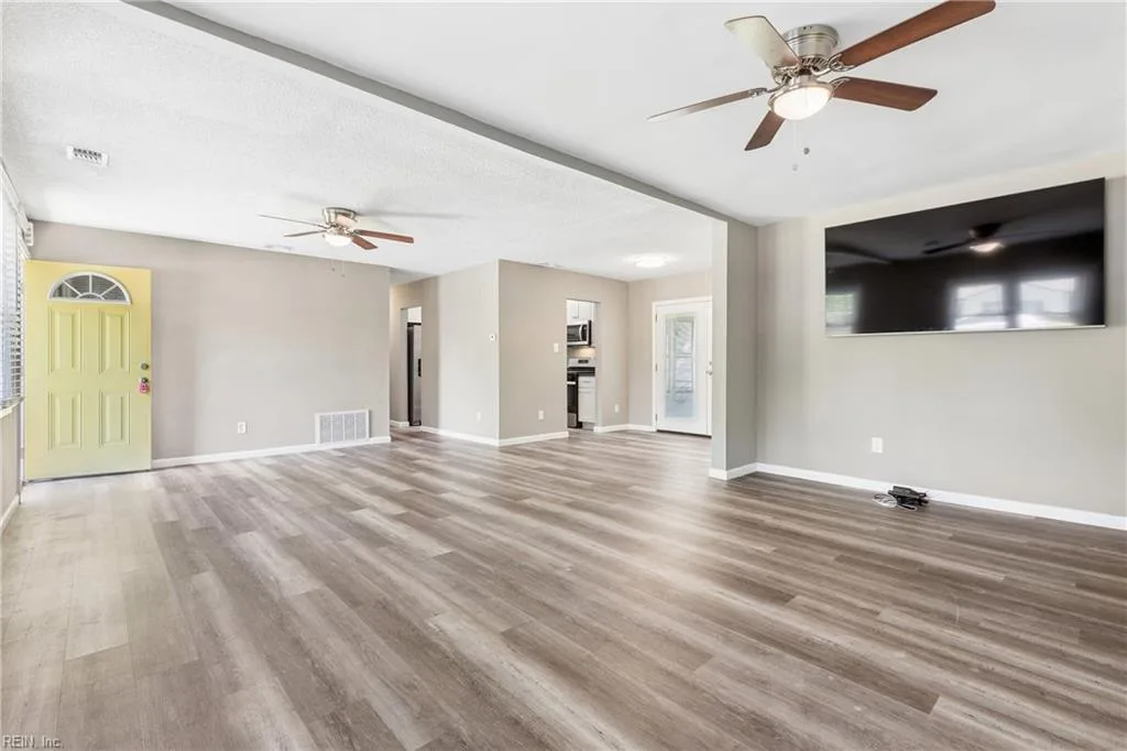 308 Dodge Dr, Virginia Beach — photo