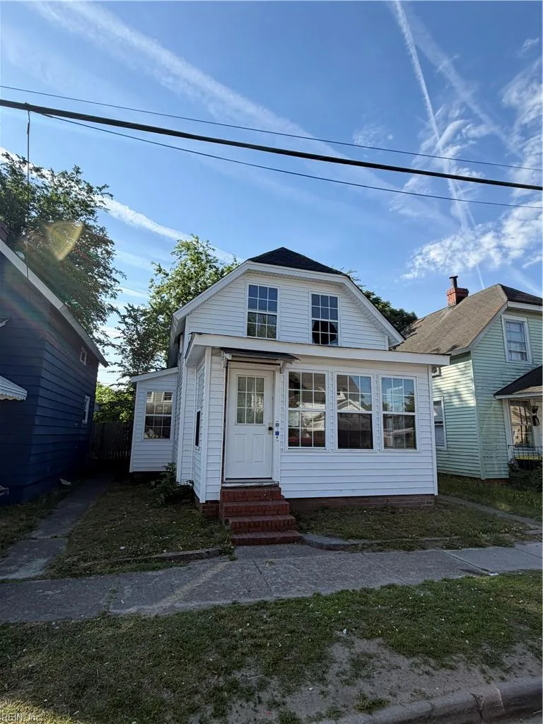 22 Dewey ST, PORTSMOUTH VA 23704