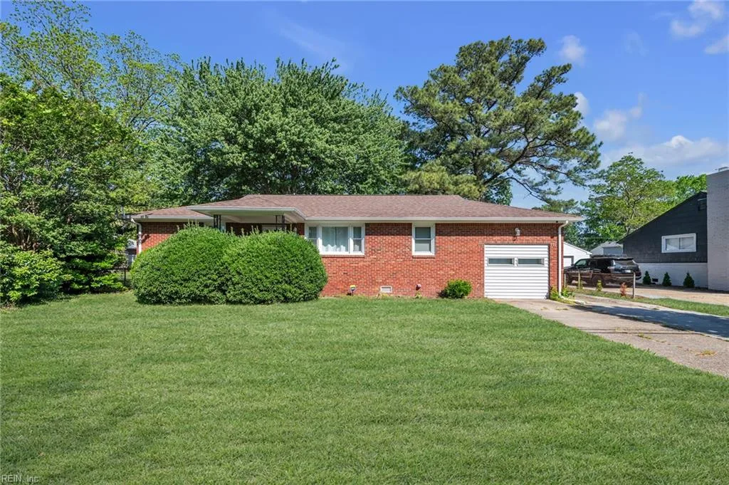 2538 Heutte DR, NORFOLK VA 23508