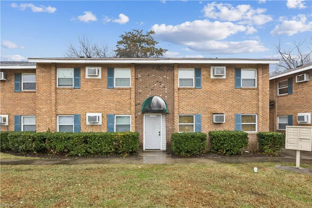 2506 Leo St #1, Norfolk — photo