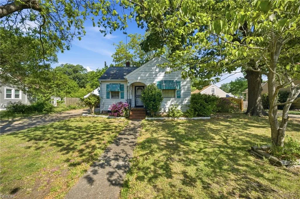 621 Temple LN, NEWPORTNEWS VA 23605