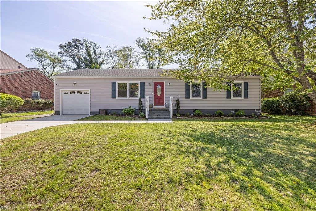 226 Saddler DR, NEWPORTNEWS VA 23608