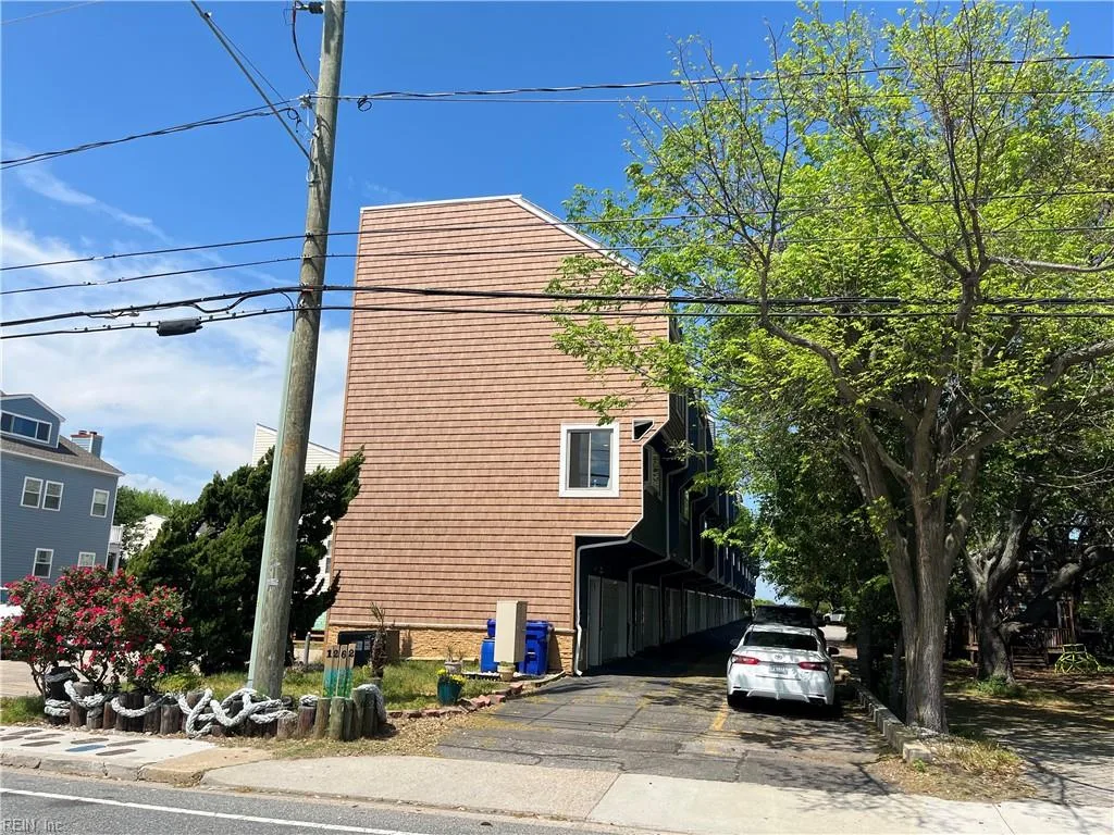 1262 W Ocean View AVE #1, NORFOLK VA 23503