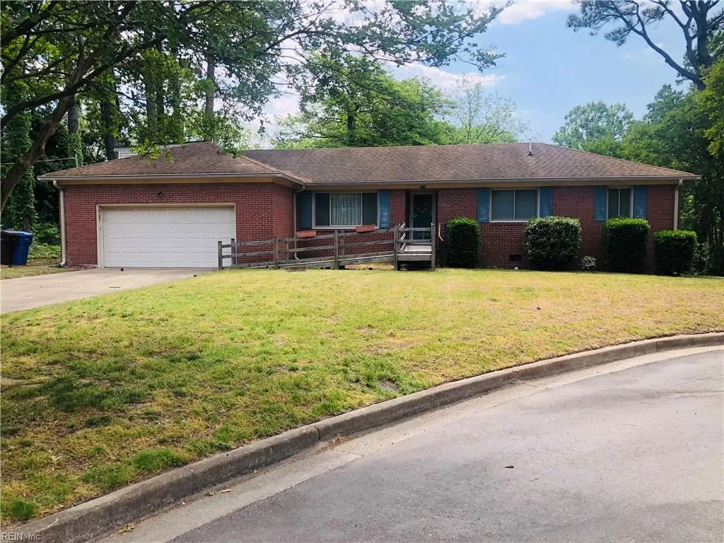 552 Crown CRES, CHESAPEAKE VA 23325