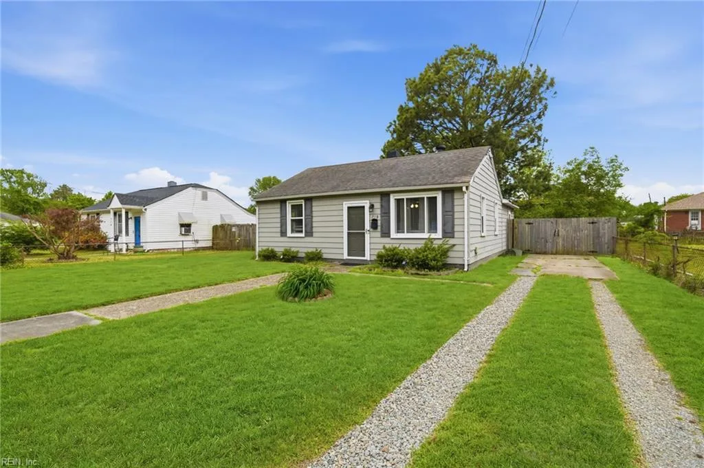 712 Norwood CIR, HAMPTON VA 23661