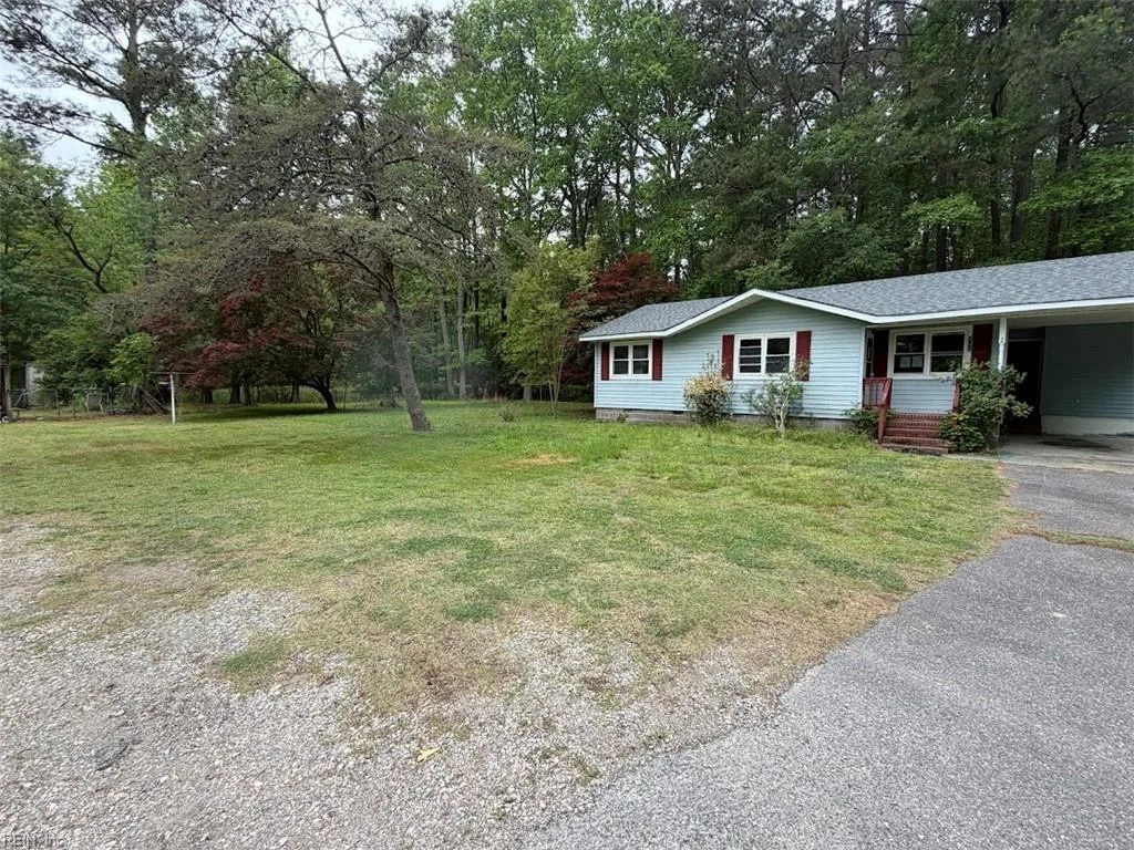 115 Clark LN, SEAFORD VA 23696
