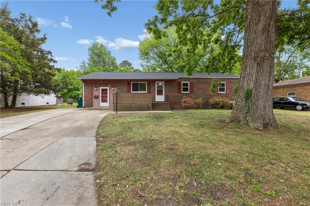 520 Beech DR, NEWPORTNEWS VA 23601