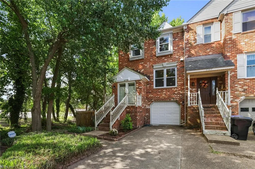 1529 Brenland CIR, VIRGINIABEACH VA 23464
