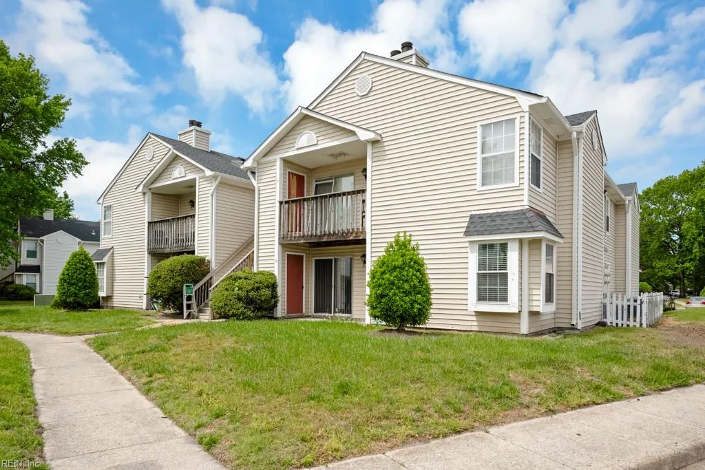 1718 Rock Bridge MEWS #B, CHESAPEAKE VA 23320