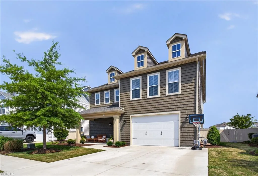 320 Middleton WAY, CHESAPEAKE VA 23322