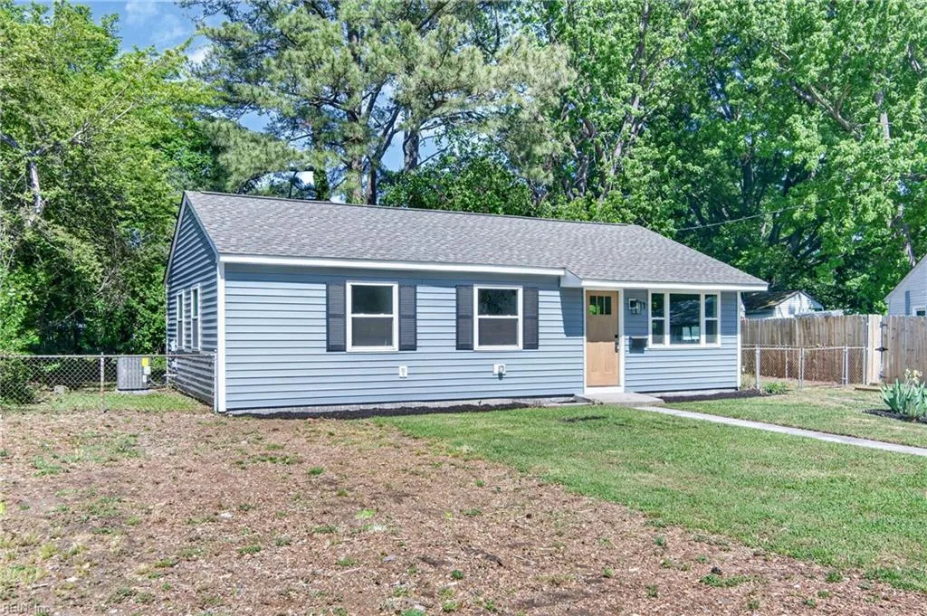 11 Farrington PL, HAMPTON VA 23663